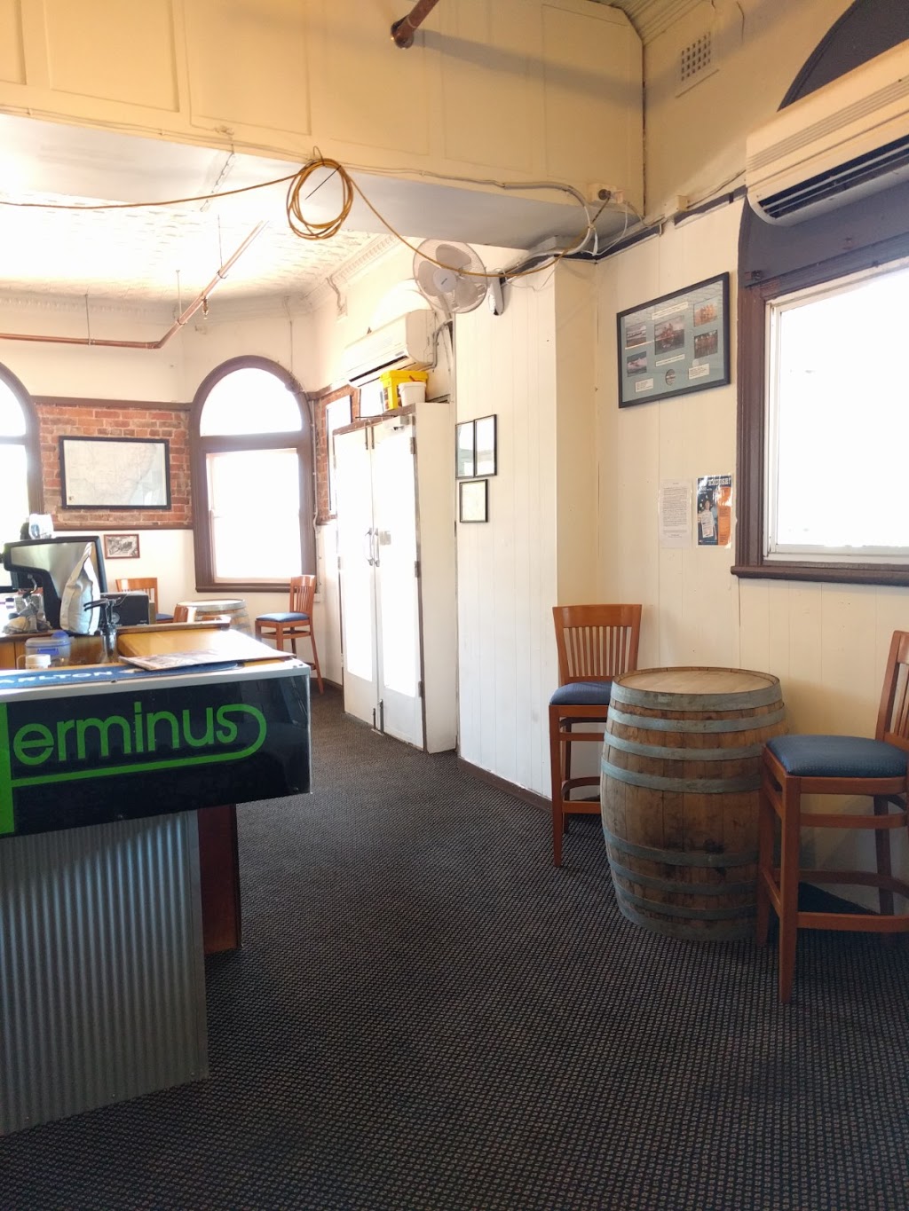 Terminus Hotel | bar | 262 George St, Quirindi NSW 2343, Australia | 0267463348 OR +61 2 6746 3348