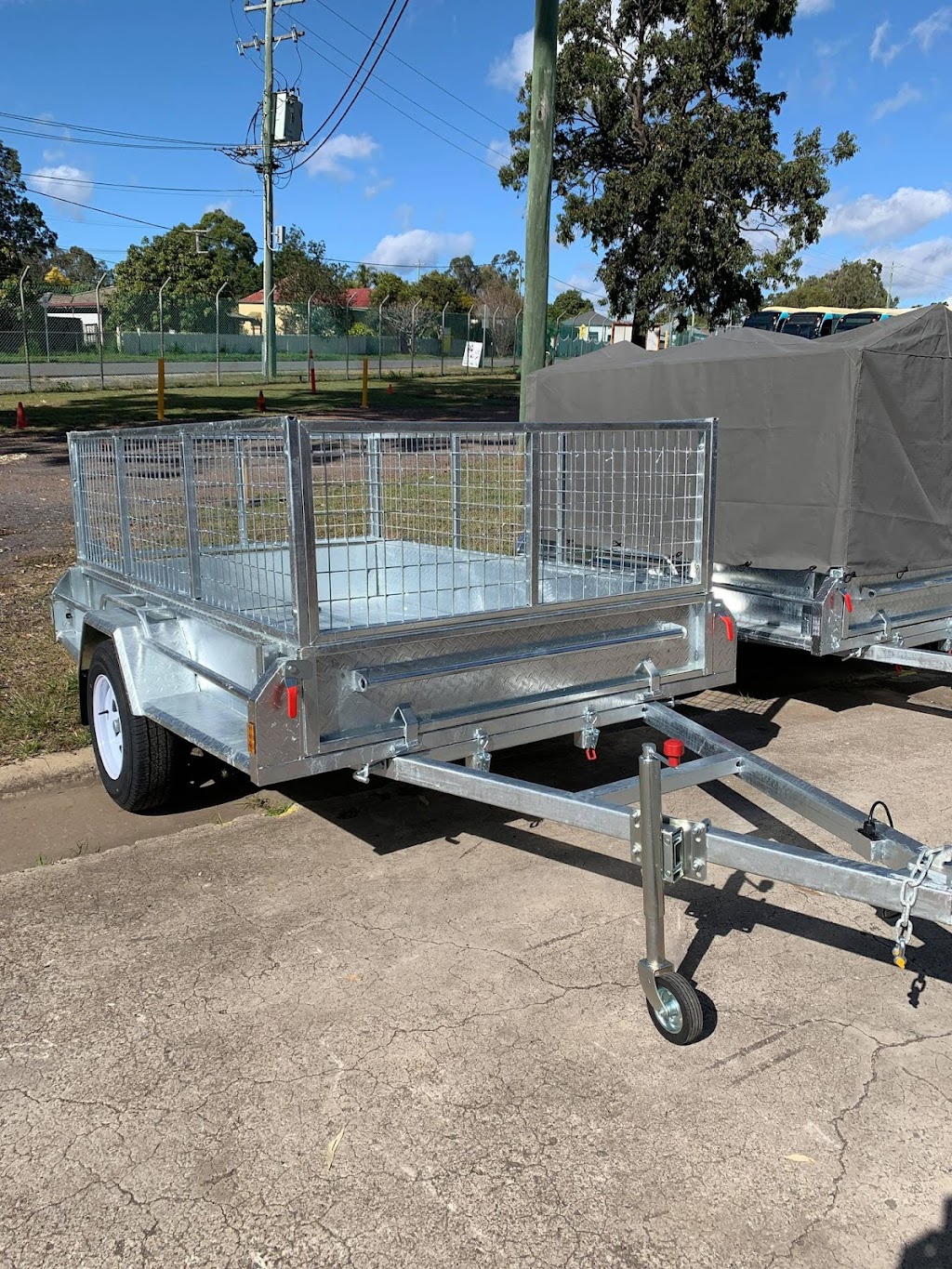 Solid World Shelving and Trailer Shop | furniture store | Shed 2/16 Jacob St, Dinmore QLD 4303, Australia | 0732823715 OR +61 7 3282 3715