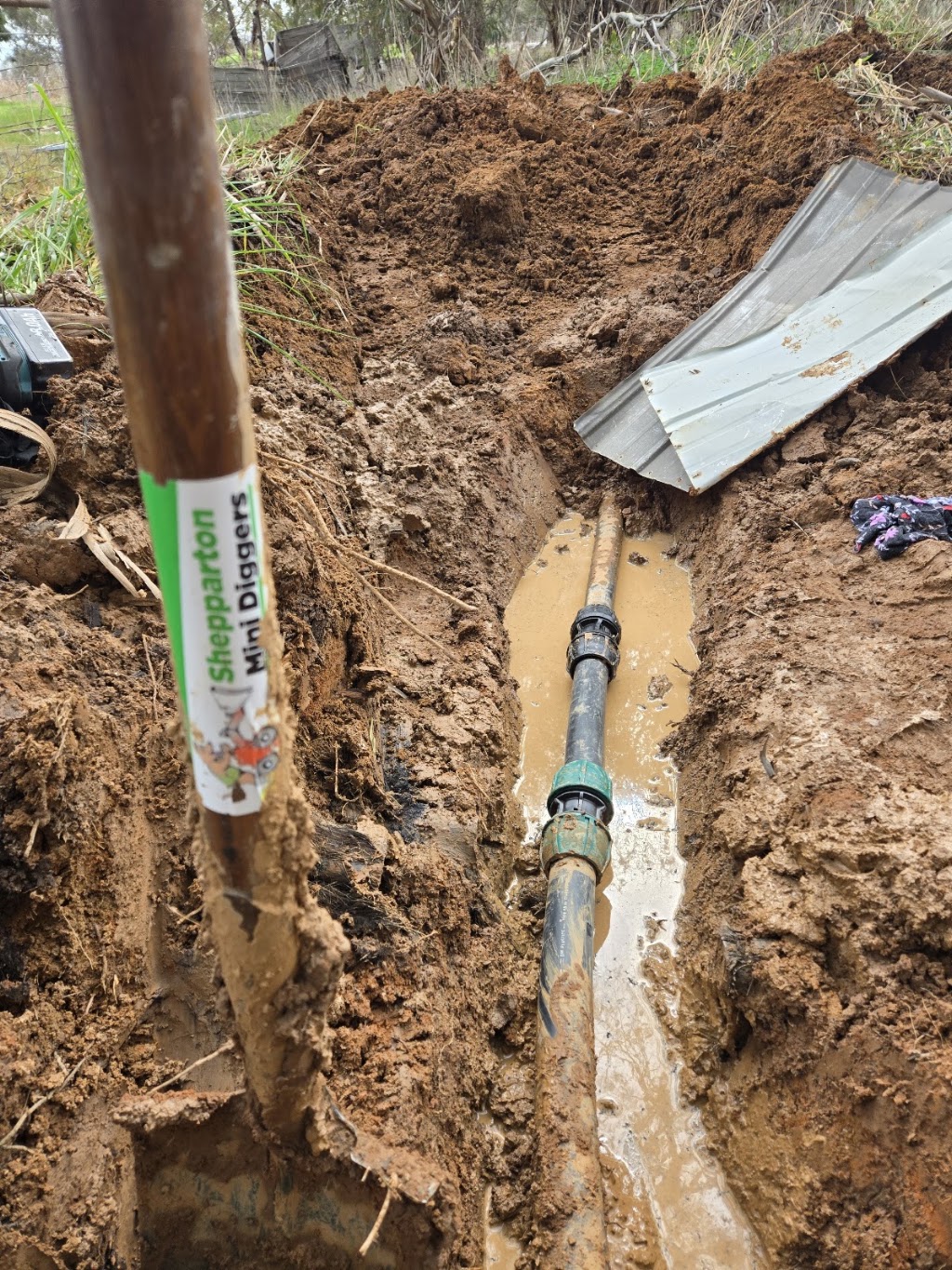 Shepparton mini diggers and landscaping | 1282 Lancaster-Mooroopna Rd, Mooroopna North VIC 3629, Australia | Phone: 0447 772 974