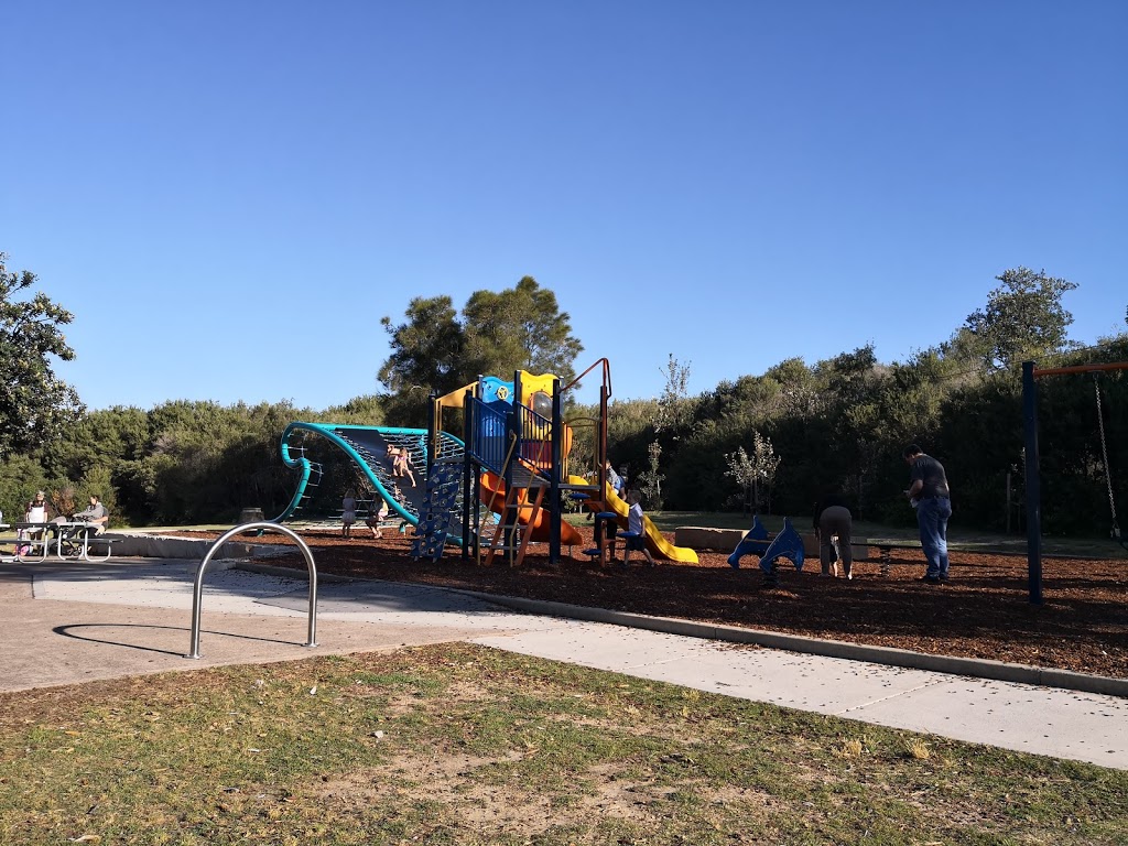 Webb Park Playground | 2A Beach Rd, Redhead NSW 2290, Australia | Phone: (02) 4921 0333