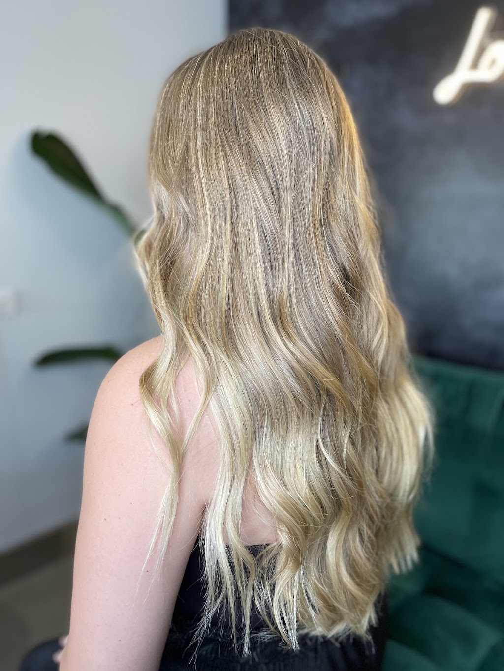 The Velvet Hair Lounge | 1/80-82 Keith Compton Dr, Tweed Heads NSW 2485, Australia | Phone: (07) 5599 4833