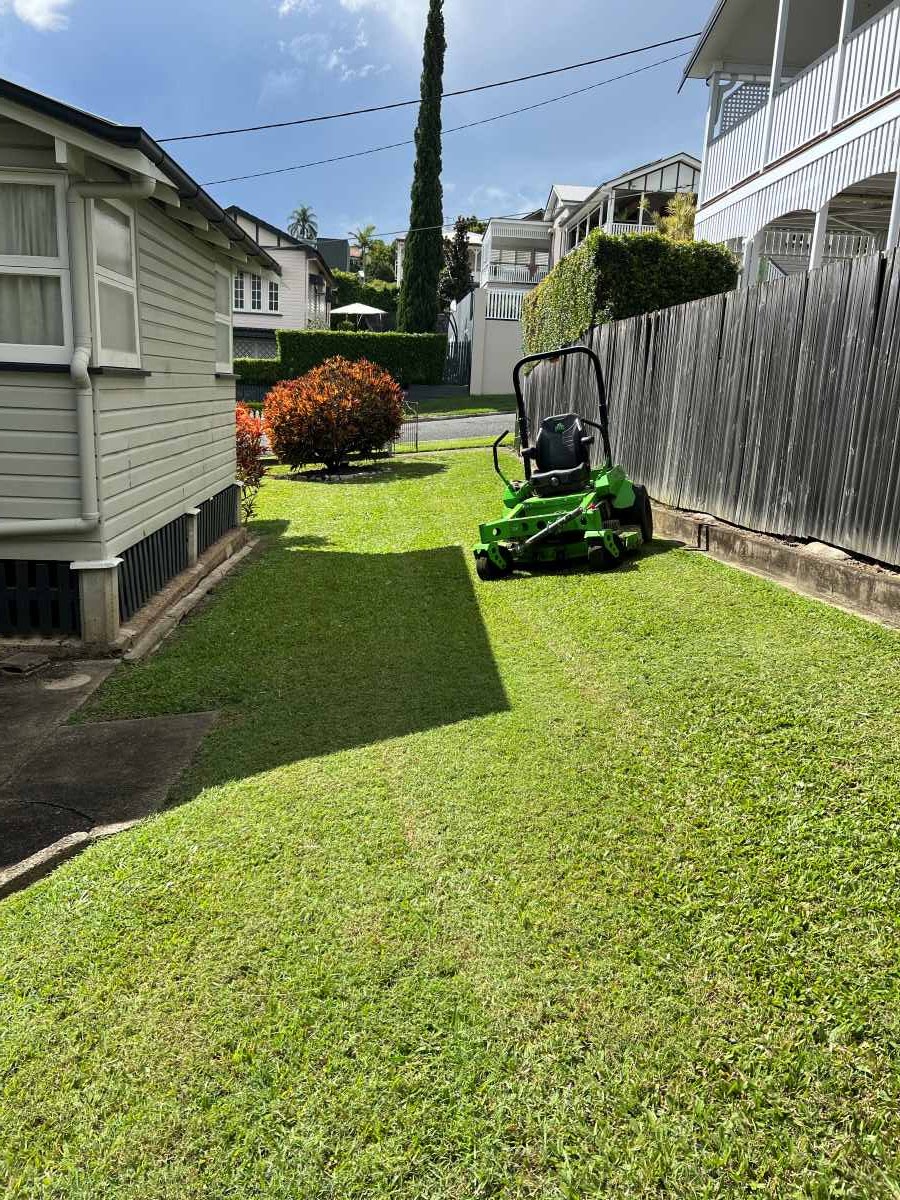 Clean Green Mowing | 61 Gordons Crossing Rd W, Joyner QLD 4500, Australia | Phone: (07) 3882 5618