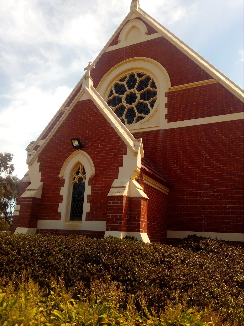 St Andrews Parish Werribee | church | 105 Greaves St, Werribee VIC 3030, Australia | 0397414144 OR +61 3 9741 4144