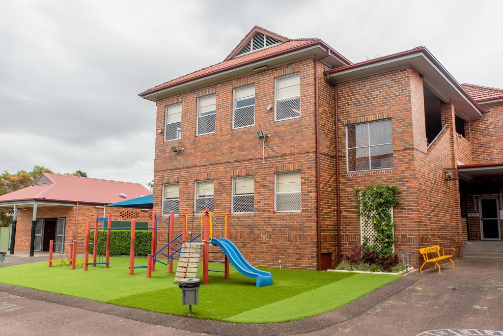 St Johns Primary School | school | Dickson St, Lambton NSW 2299, Australia | 0249521423 OR +61 2 4952 1423