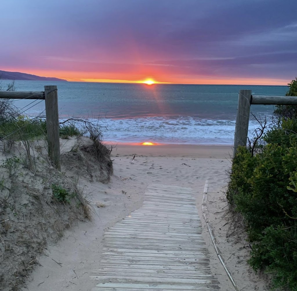 Luxurious four bedroom House with Oceanview | 2/33 Noel St, Apollo Bay VIC 3233, Australia | Phone: 0474 642 476