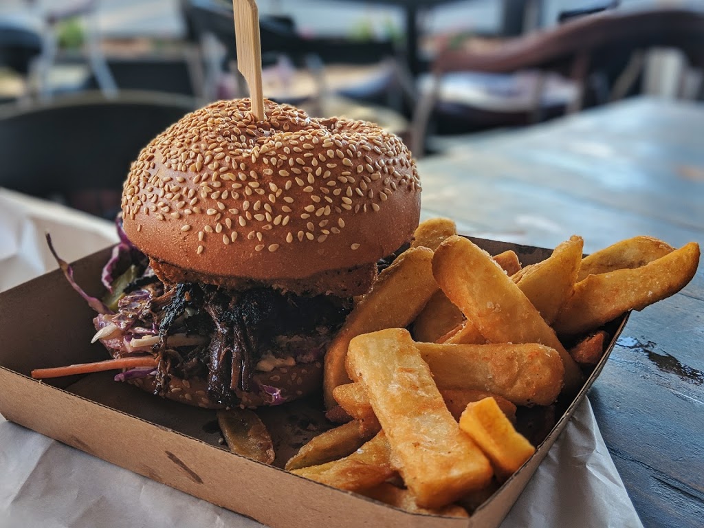 Hoopers: Burgers, Fish & Chippery | Shop/10 The Terrace, Brunswick Heads NSW 2483, Australia | Phone: (02) 6685 1240