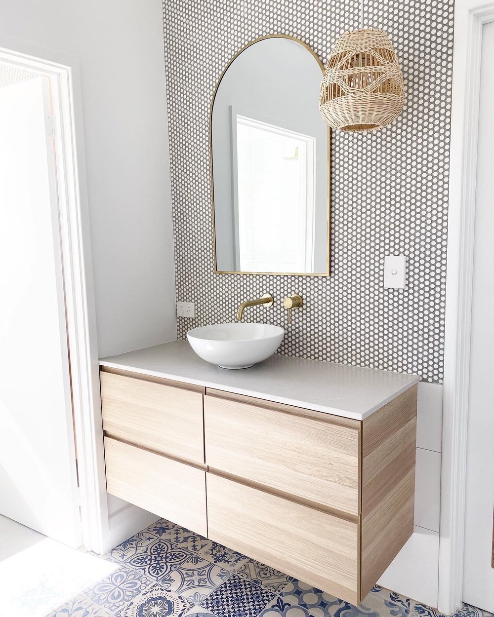 Integrity One Tiling | Sleepy Hollow Rd, Sleepy Hollow NSW 2483, Australia | Phone: 0448 021 757