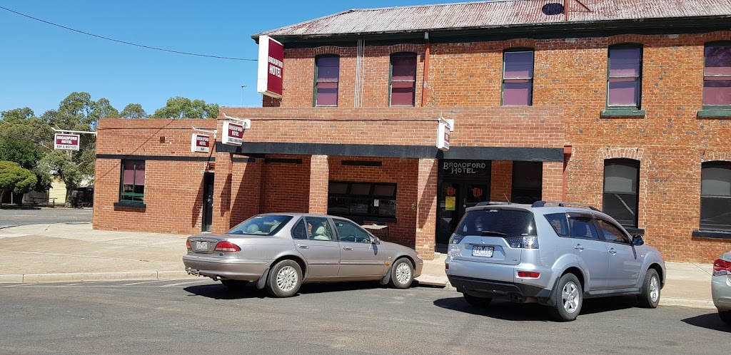 Broadford Hotel | 100 High St, Broadford VIC 3658, Australia | Phone: (03) 5784 1845