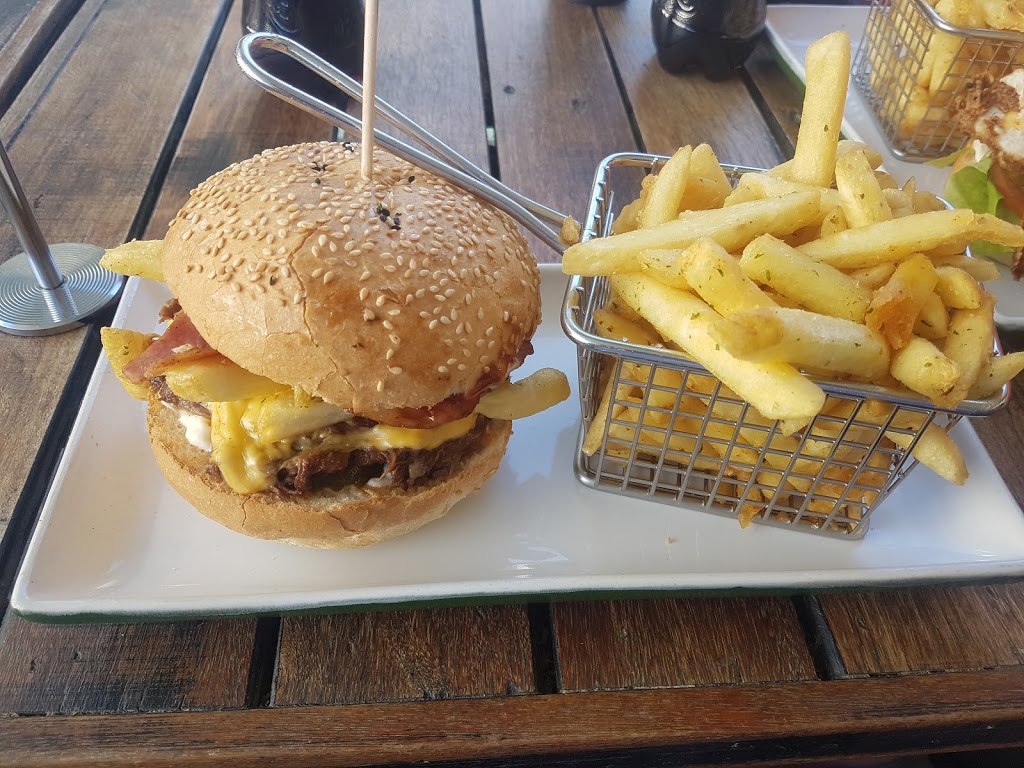 Burger Urge DFO skygate | restaurant | Eighteenth Avenue Skygate, Brisbane Airport QLD 4008, Australia | 0731147211 OR +61 7 3114 7211