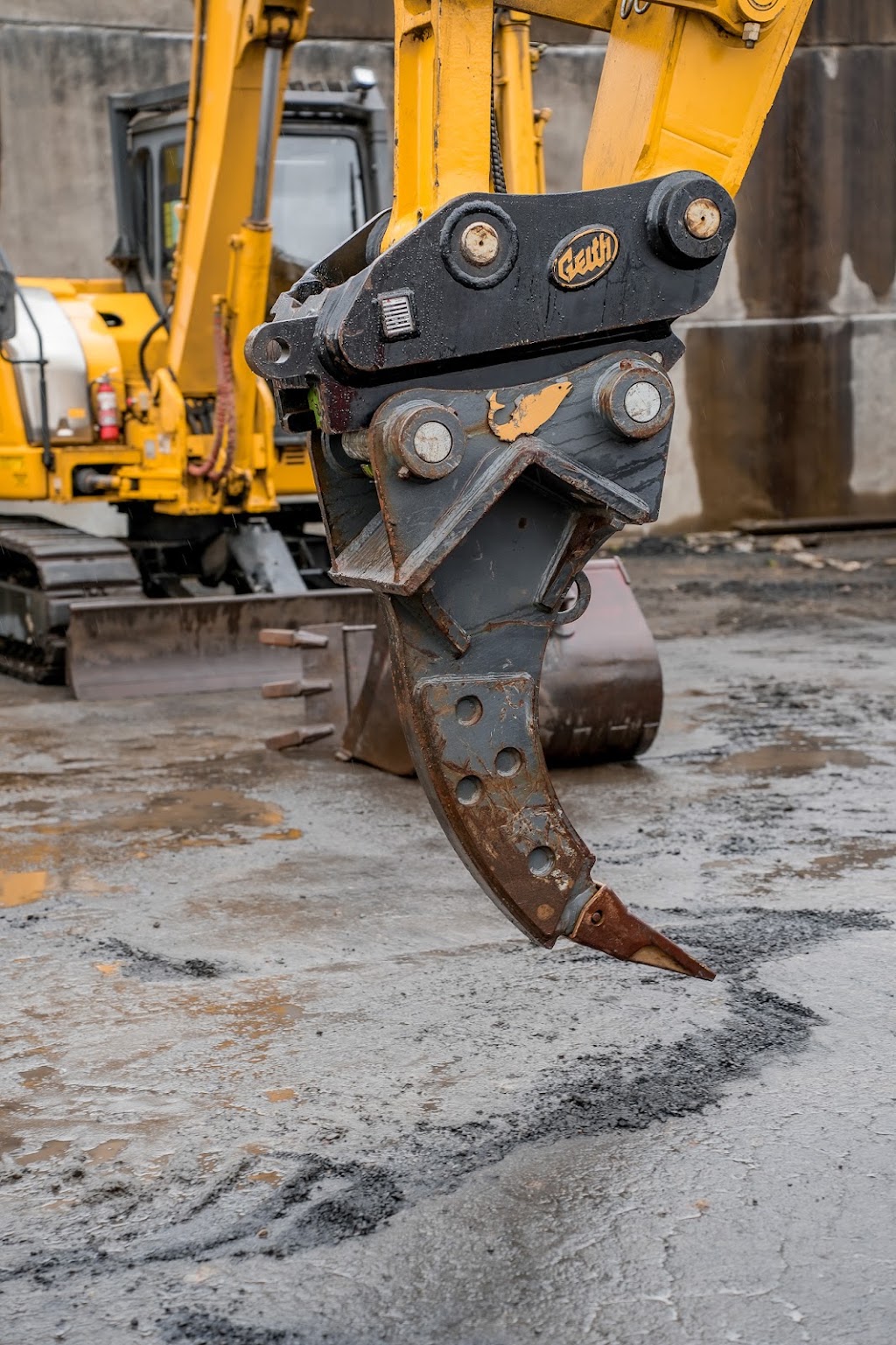 Donnelley Hire Nowra | 56 Yalwal Rd, West Nowra NSW 2541, Australia | Phone: (02) 4415 9347