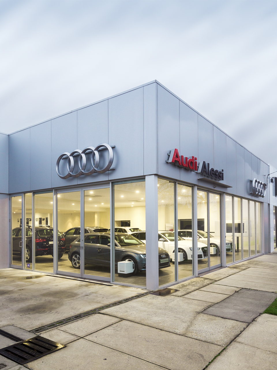 Audi Alessi | car dealer | 601/609 Hume St, Albury NSW 2640, Australia | 0260410820 OR +61 2 6041 0820