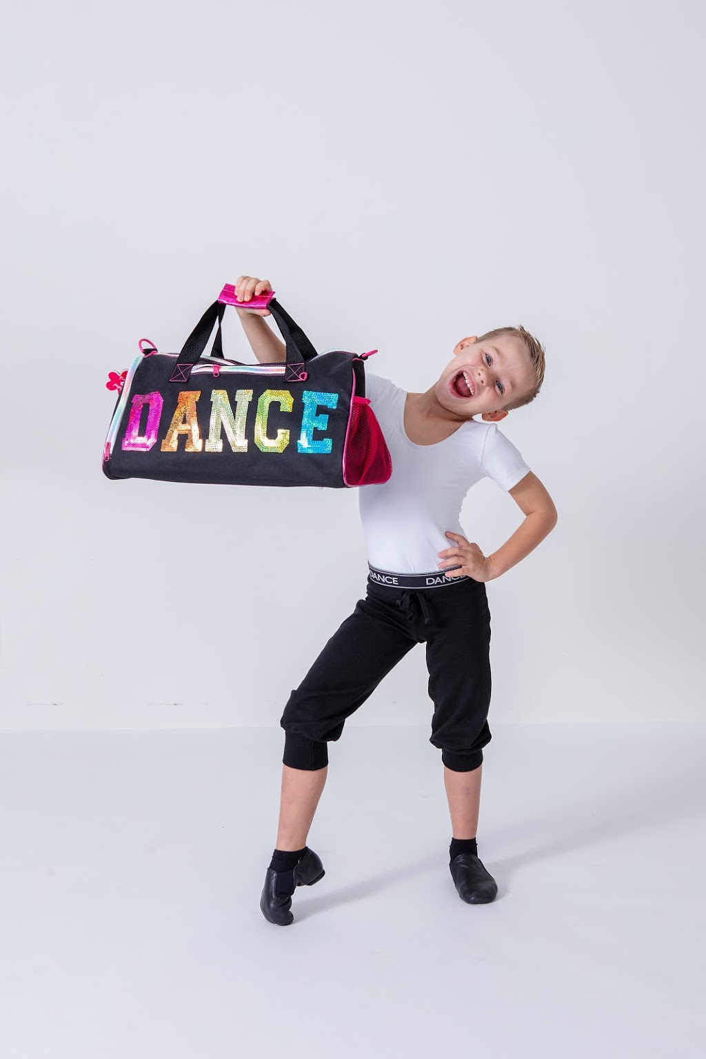 Stage and Street Dance Boutique | clothing store | 3a/9 Durgadin Dr, Albion Park Rail NSW 2527, Australia | 0242052740 OR +61 2 4205 2740