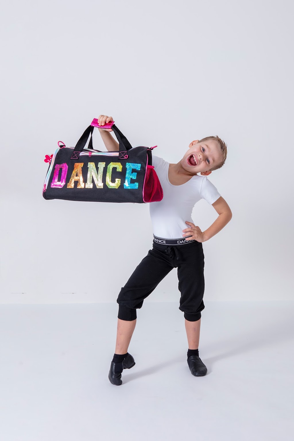 Stage and Street Dance Boutique | 3a/9 Durgadin Dr, Albion Park Rail NSW 2527, Australia | Phone: (02) 4205 2740