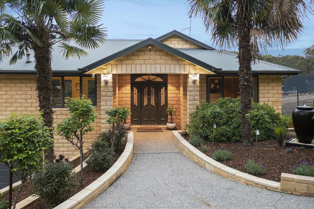 Hoskins Real Estate Maroondah | 142 Maroondah Hwy, Croydon VIC 3136, Australia | Phone: (03) 9722 9755