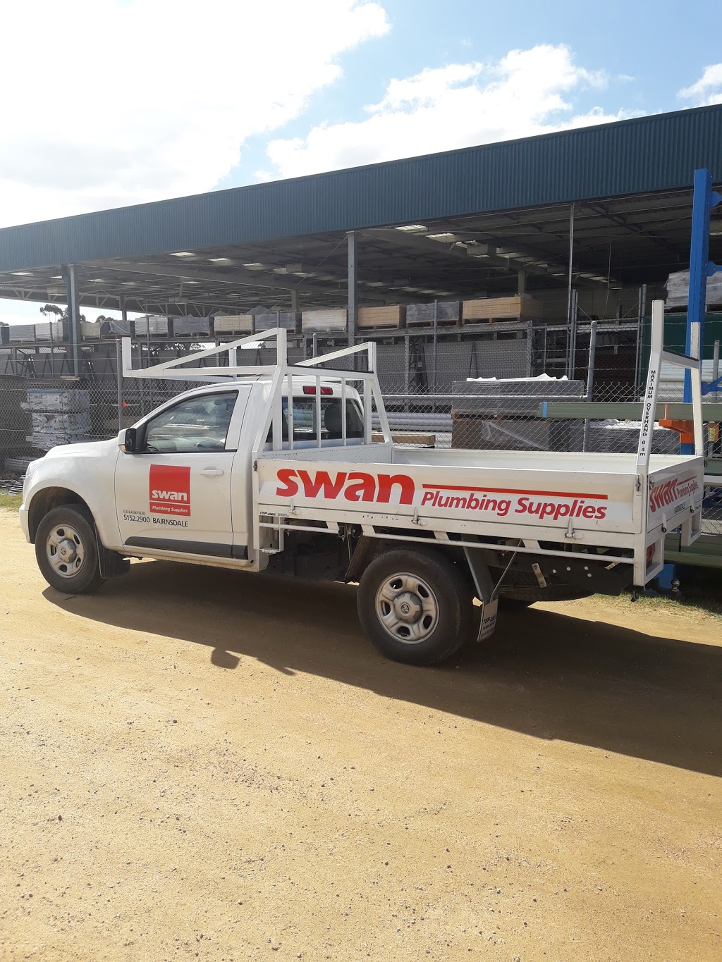 Swan Plumbing Supplies | store | 16 Radford Pl, Bairnsdale VIC 3875, Australia | 0351522900 OR +61 3 5152 2900