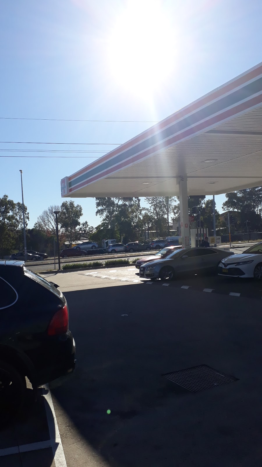 7-Eleven Lurnea | gas station | Hoxton Park Rd &, Webster Rd, Lurnea NSW 2170, Australia | 0296074175 OR +61 2 9607 4175