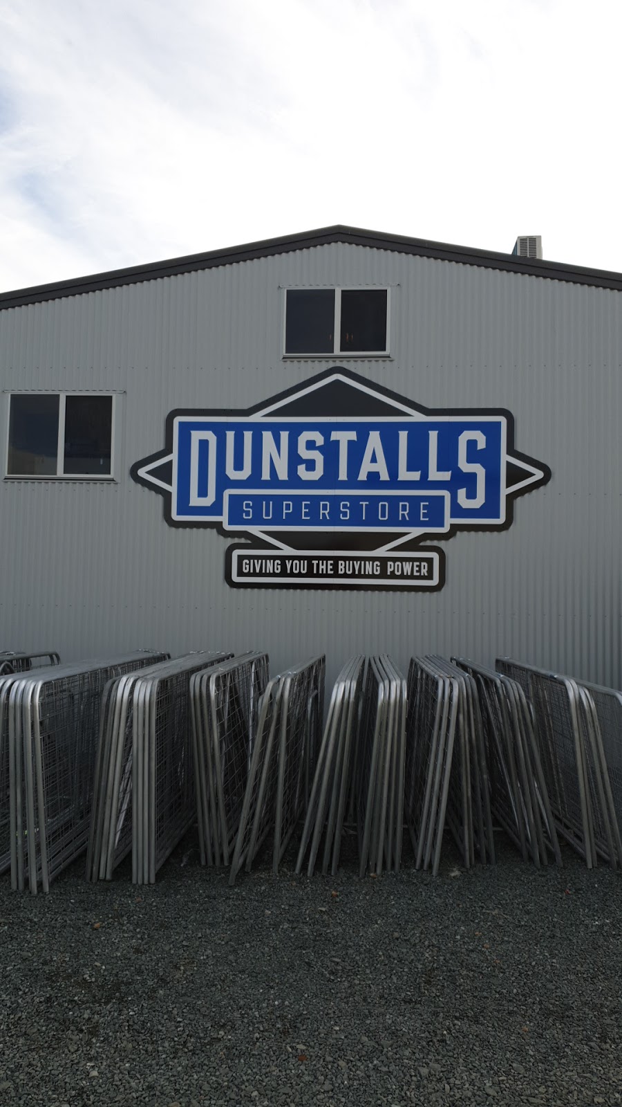 Dunstalls Superstore | shopping mall | 13 Free Trader Ct, Echuca VIC 3564, Australia | 0354690906 OR +61 3 5469 0906