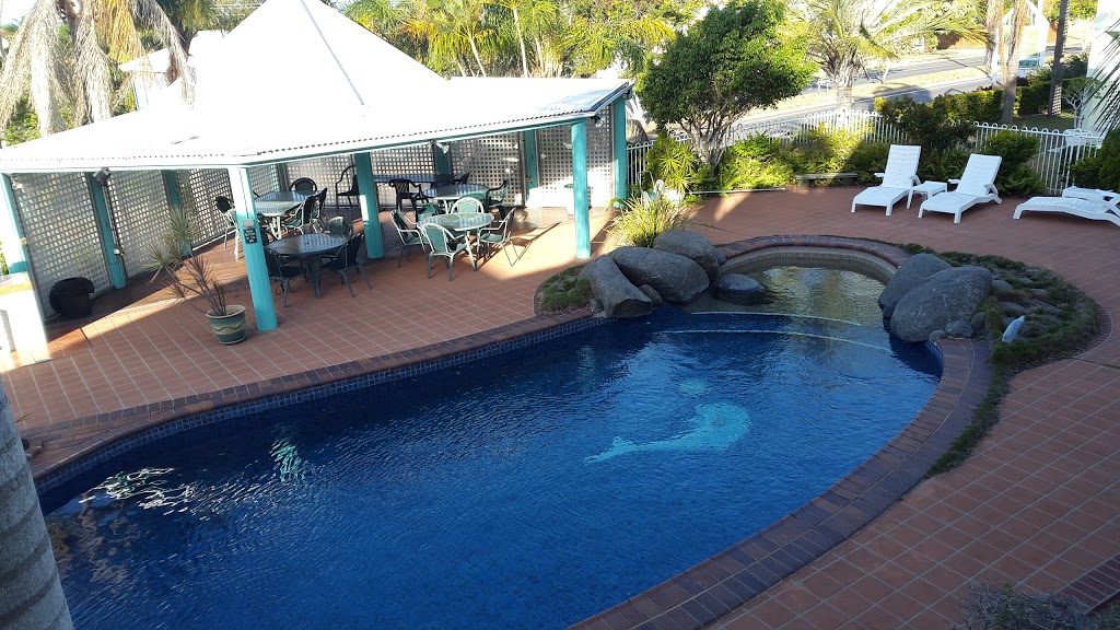 Reef Adventureland Motor Inn | 64 Hampton Dr, Tannum Sands QLD 4680, Australia | Phone: (07) 4973 8522