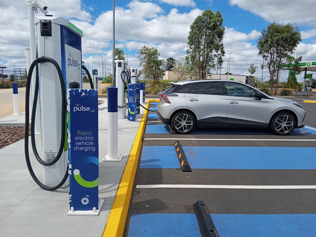 bp pulse Charging Station | 10783 Warrego Hwy, Charlton QLD 4350, Australia | Phone: 1300 002 738
