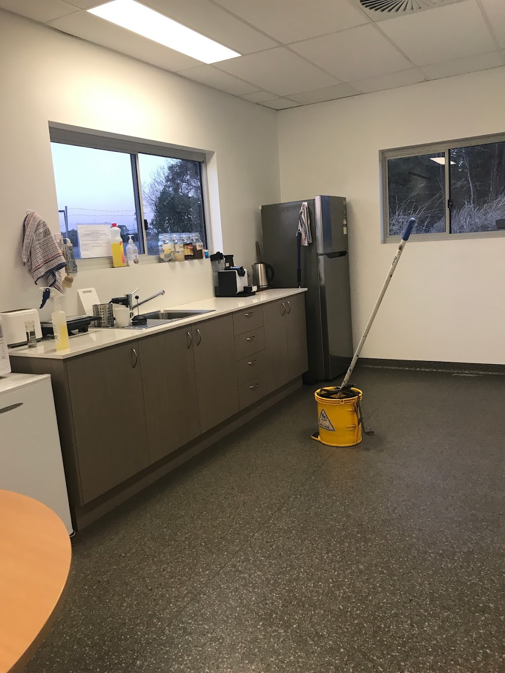 AaaOk Cleaning Services | 16 Lomic Ct, Eagleby QLD 4207, Australia | Phone: 0411 023 394