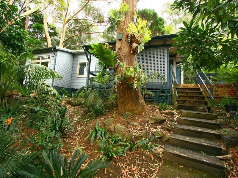 Austinmer Garden Cottage | lodging | 18 Balfour Rd, Austinmer NSW 2515, Australia | 0414449631 OR +61 414 449 631