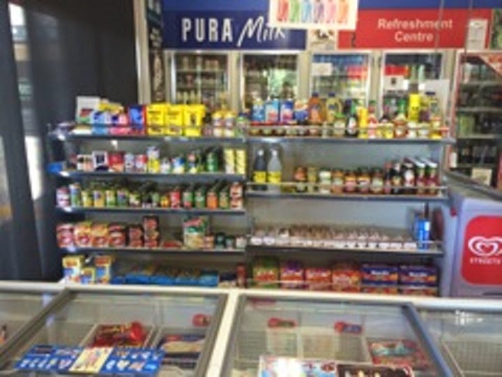 Kialla Lakes Shop | convenience store | 56 Kialla Lakes Dr, Kialla VIC 3631, Australia | 0358235822 OR +61 3 5823 5822