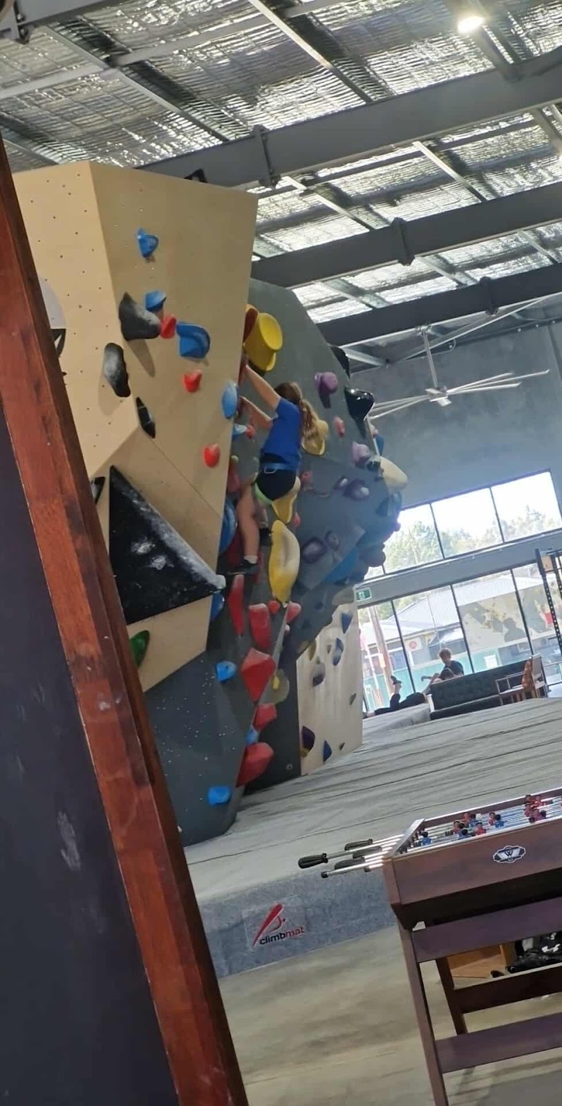 Dynomite Indoor Bouldering Gym Albion Park Rail | 114 Princes Hwy, Albion Park Rail NSW 2527, Australia | Phone: 0422 536 801