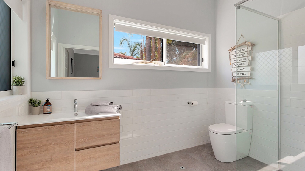 Bespoke Bathrooms | 9 Sundowner Ct, Mermaid Waters QLD 4218, Australia | Phone: 0430 351 492