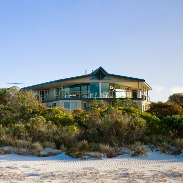 Island Beach Lodge | Lot 301 Borda Rd, Island Beach SA 5221, Australia | Phone: (08) 8331 3059