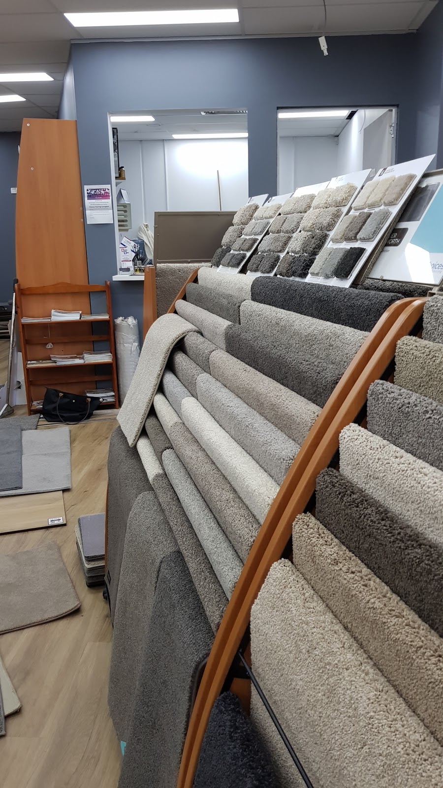 Choices Flooring | home goods store | 1/59-63 Captain Cook Dr, Caringbah NSW 2229, Australia | 0295243755 OR +61 2 9524 3755