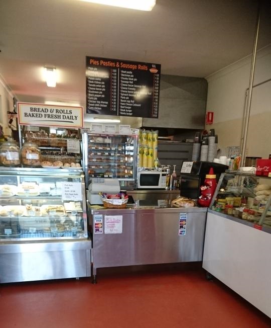 Heddon Greta Bakehouse | bakery | shop 6/18 Main Rd, Heddon Greta NSW 2321, Australia | 0249374545 OR +61 2 4937 4545