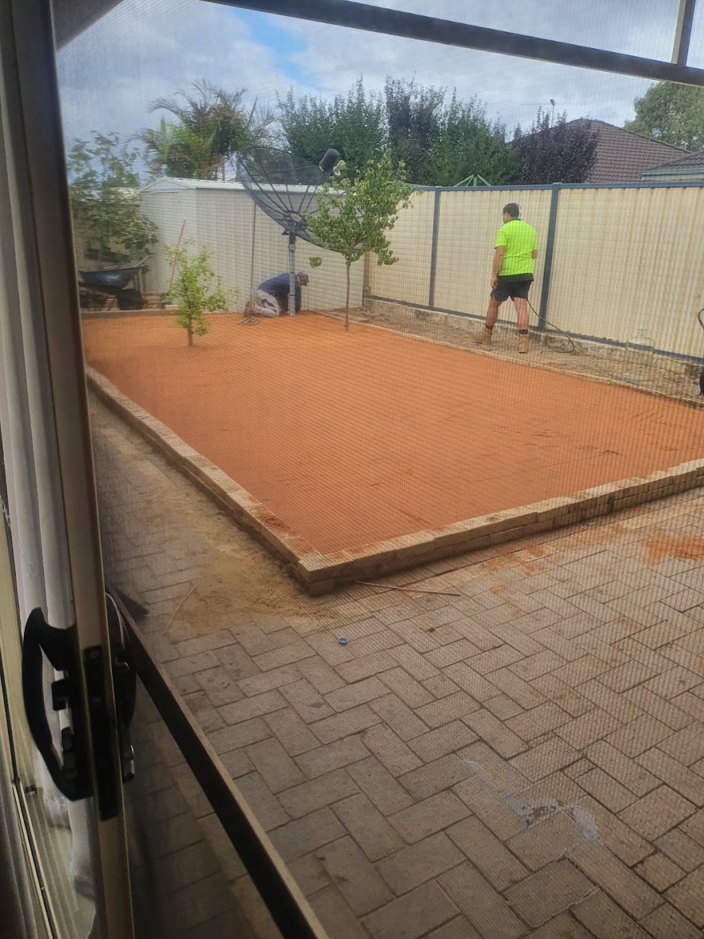Daves Gardening and Handyman Services | 134 Mornington Cres, Wandi WA 6176, Australia | Phone: 0421 239 471