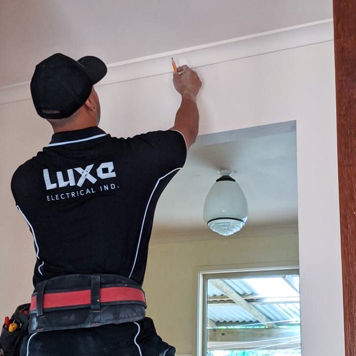 Luxe Electrical Industries | electrician | 415 Mount Glorious Rd, Samford Valley QLD 4520, Australia | 0411212528 OR +61 411 212 528