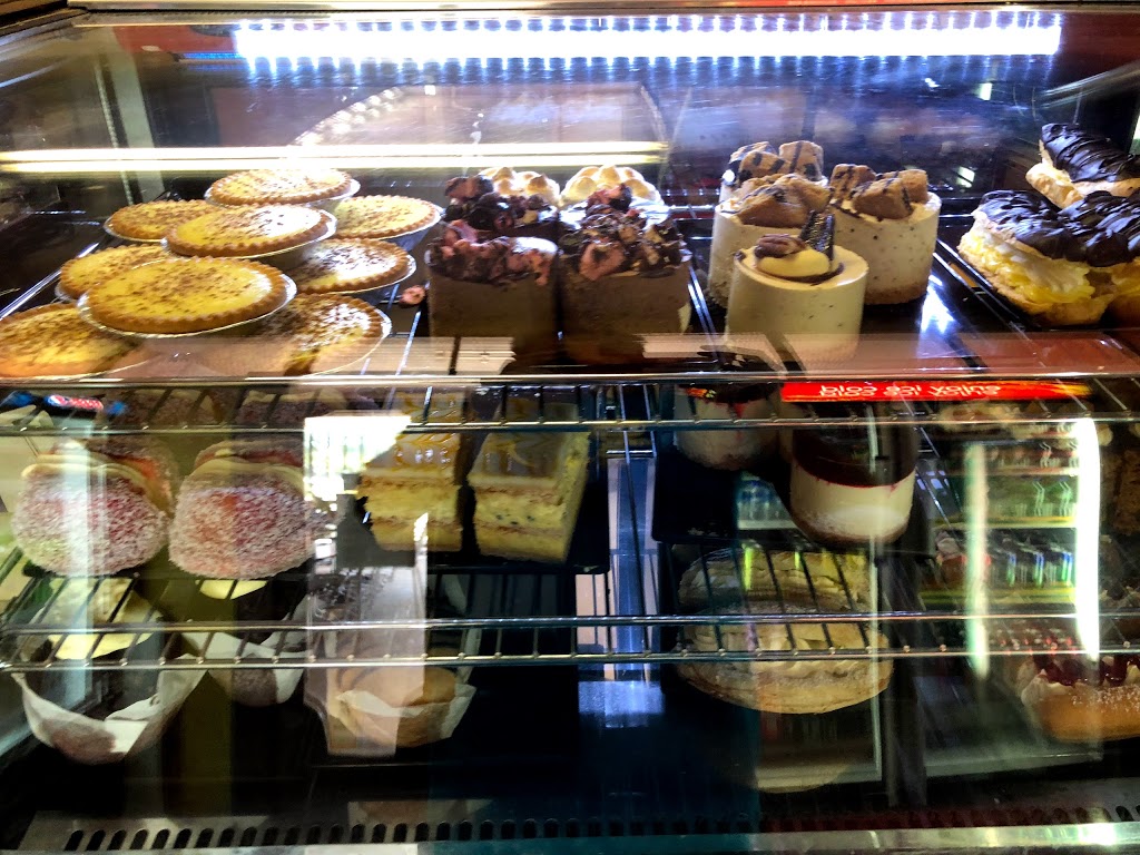 Kellerberrin Pie Shop and Bakery | 72 Massingham St, Kellerberrin WA 6410, Australia | Phone: (08) 9045 4778