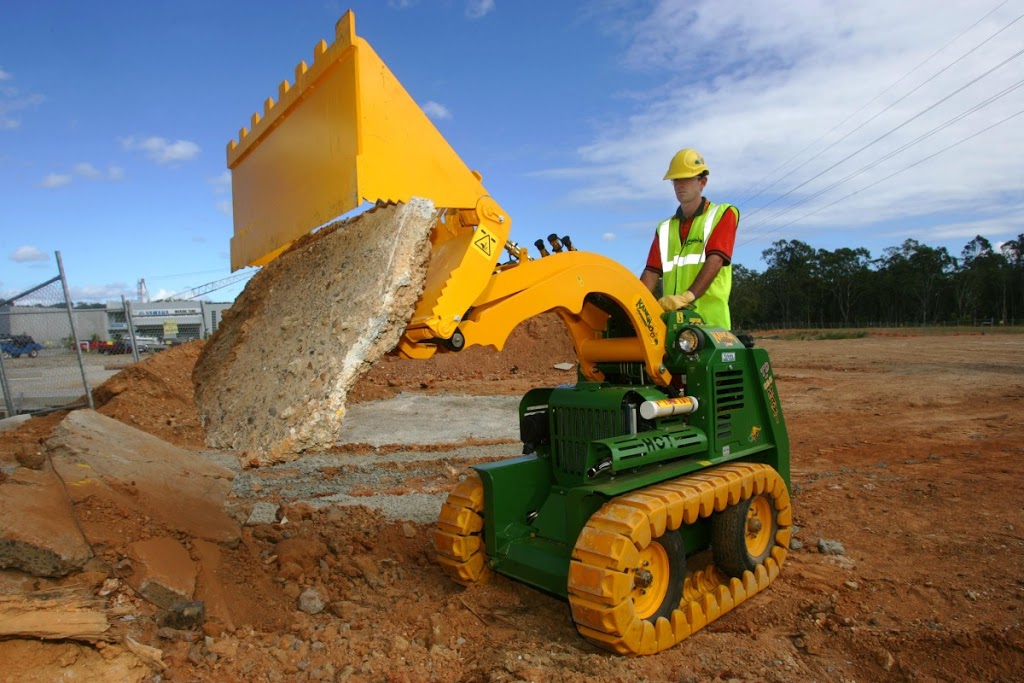 Griffos Mini Digger Hire Brisbane, Logan, Redland Bay | 60 Ariel Ave, Kingston QLD 4114, Australia | Phone: 0472 508 670