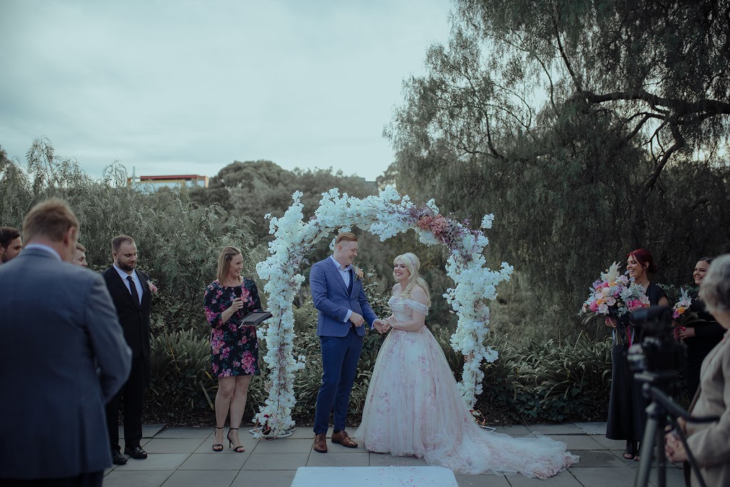 Hitched by Heidi | 4 Brewster St, Berwick VIC 3806, Australia | Phone: 0434 388 203