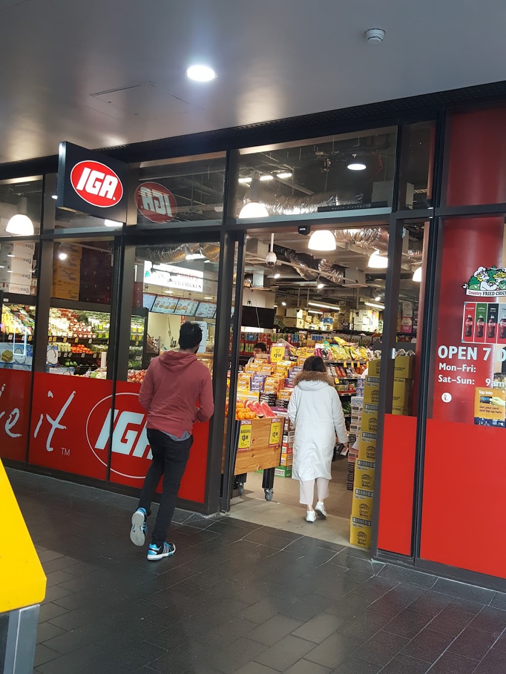 IGA UNSW | supermarket | 6/17 High St, Kensington NSW 2031, Australia | 0296623900 OR +61 2 9662 3900