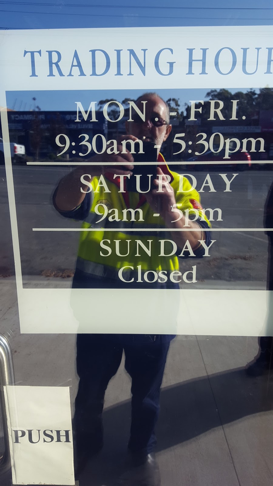 Salvos Stores Seville (Shop 14-16) Opening Hours