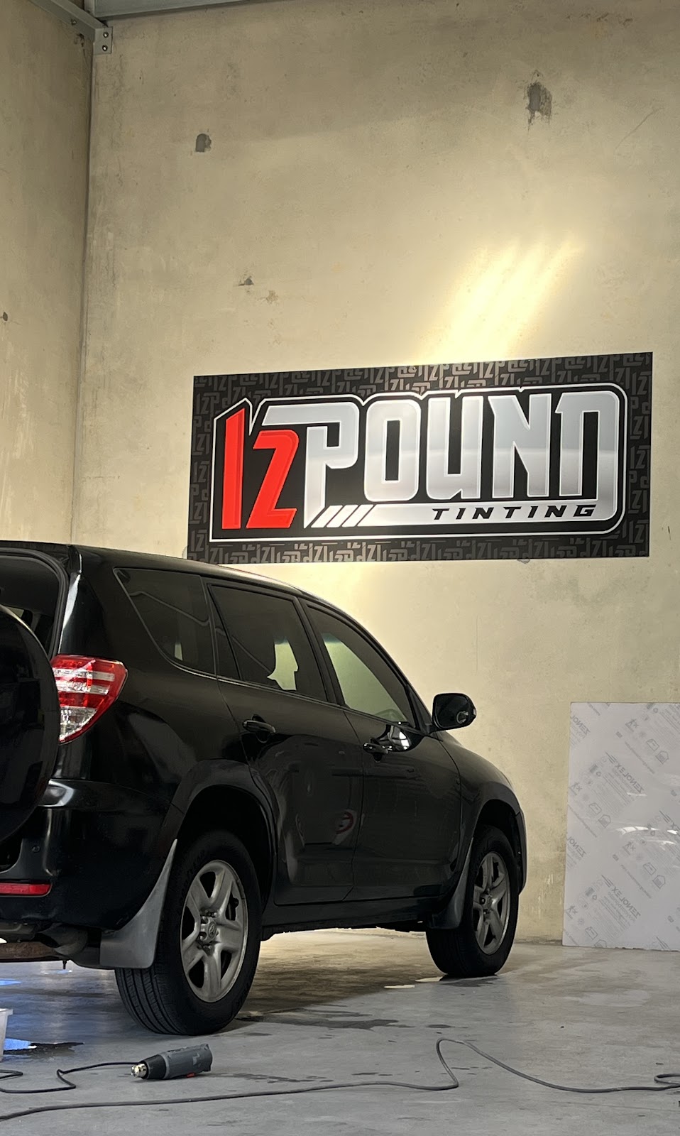12 Pound Tinting | Unit 45/3 Dyson Ct, Breakwater VIC 3219, Australia | Phone: 0458 190 786