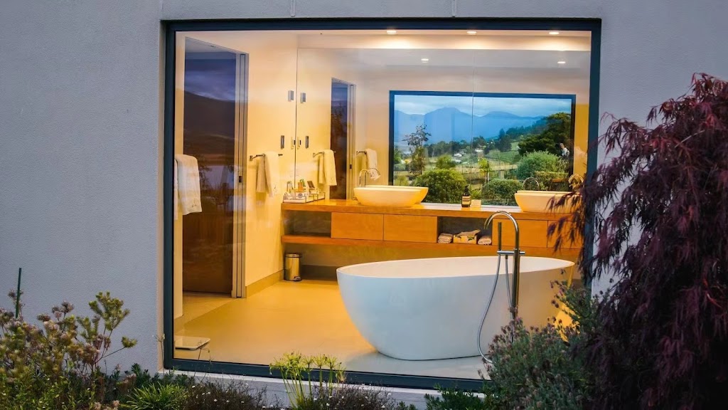 Alto Franklin: Luxury stay | 17 Heriots Rise, Franklin TAS 7113, Australia | Phone: 0418 342 511