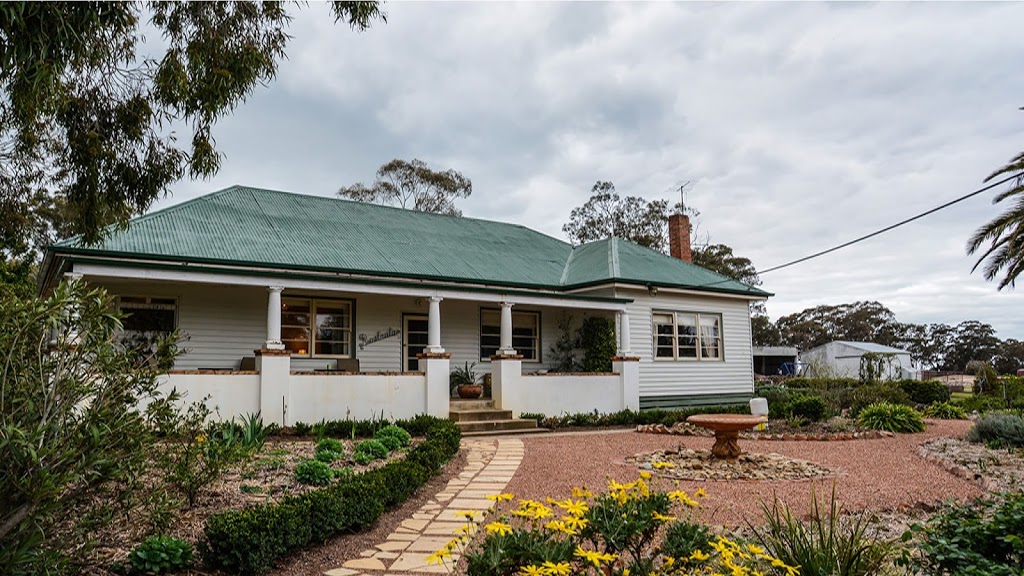 Rostrata Country House | 1240 Dunolly-Rheola Rd, Murphys Creek VIC 3551, Australia | Phone: (03) 5438 7254