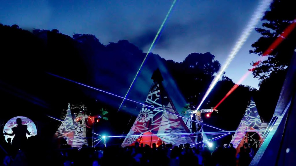 Crystal Grid - Studios & Events | 127 Cedar Rd, Entrance 1st Left on, Lot 21 Marri Ave, Wilsons Creek NSW 2482, Australia | Phone: (02) 6684 0066