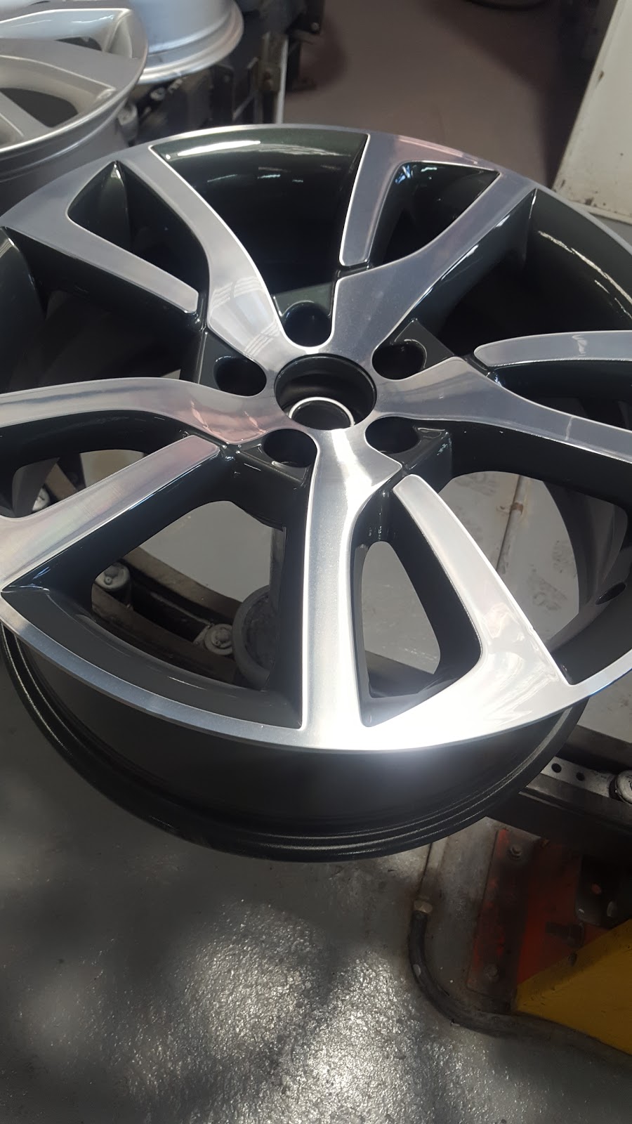 Advanced Alloy Wheel Repairs | car repair | 3 Nellbern Rd, Moorabbin VIC 3189, Australia | 0395551333 OR +61 3 9555 1333