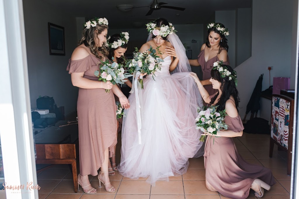 Sofi & Flora | florist | 13 Stewart Dr, Cannonvale QLD 4802, Australia | 0431425638 OR +61 431 425 638