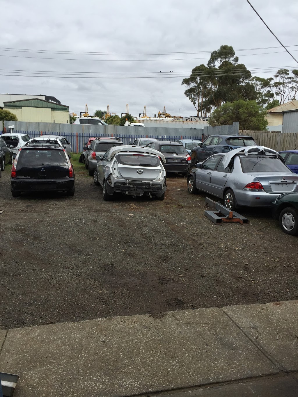 Auto Pars Wreckers Bacchus Marsh | car repair | 2 Hillside St, Maddingley VIC 3340, Australia | 0353004362 OR +61 3 5300 4362