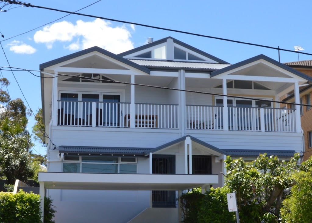 between two beaches | 11 Dalley St, Queenscliff NSW 2096, Australia | Phone: 0431 568 645