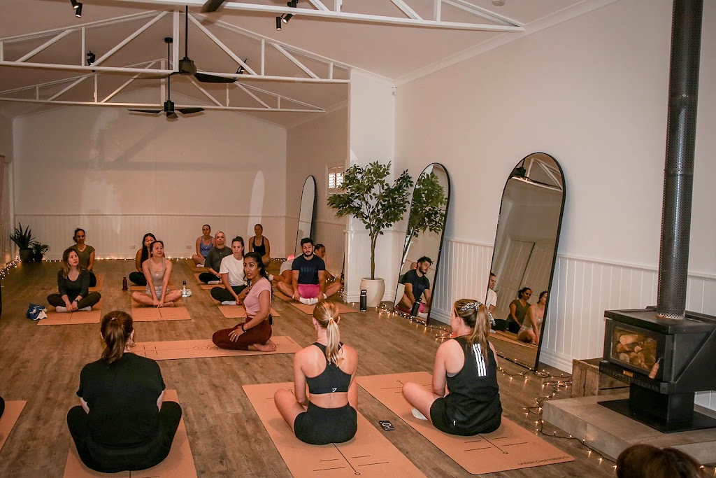 Puppy Yoga Melbourne | 54 Greens Rd, Strathtulloh VIC 3338, Australia | Phone: (03) 9531 4000
