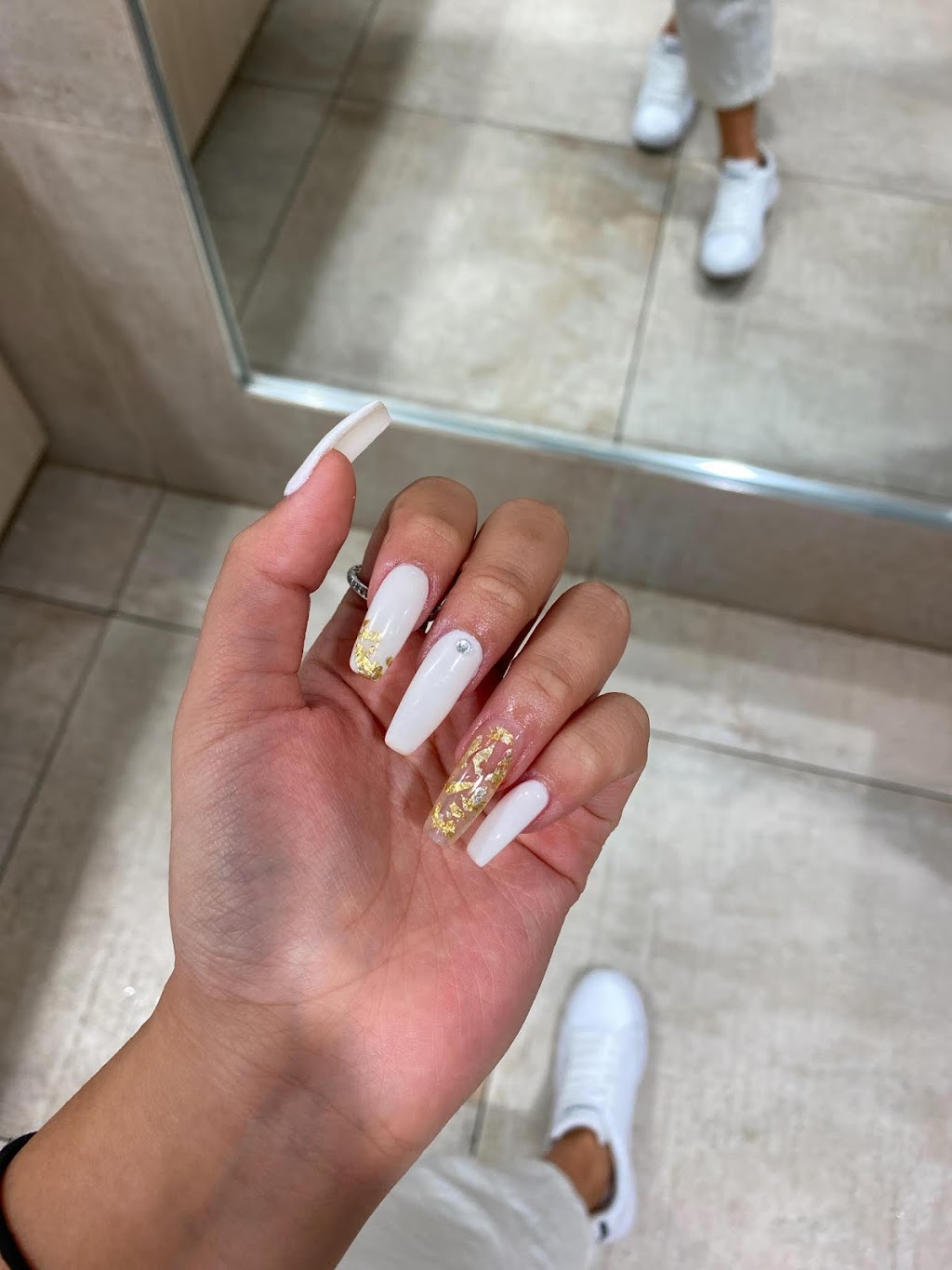 Hollywood Nails Brandon Park | hair care | Shop SP012, Centro Shopping Centre, cnr Ferntree Gully Rd &, Springvale Rd, Wheelers Hill VIC 3150, Australia | 0395620709 OR +61 3 9562 0709