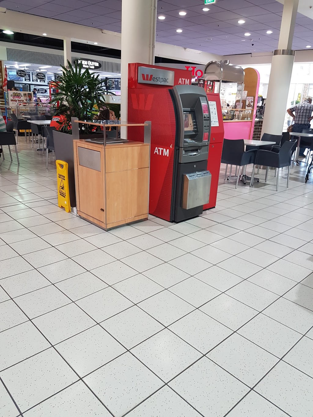 Westpac ATM | bank | Near Safeway, Lot 2, 1, Centre Valley Rd, Morwell VIC 3840, Australia | 132032 OR +61 132032