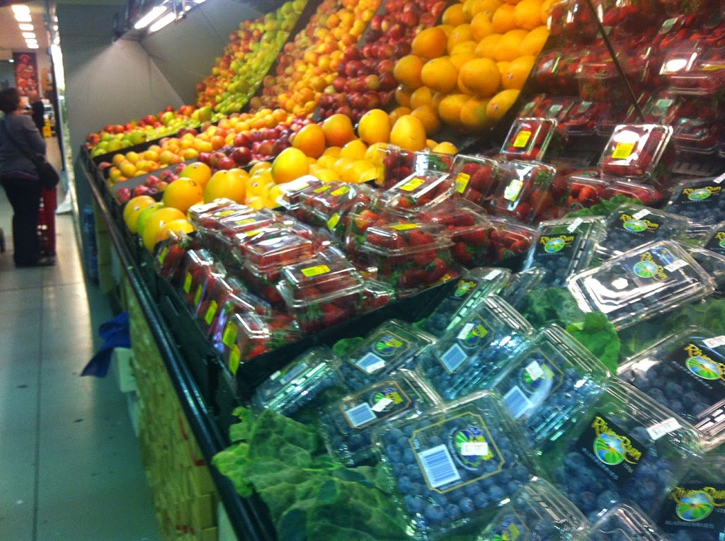 Lakes Fresh Food Market | supermarket | 58 Shoppers Ln, Taylors Lakes VIC 3038, Australia | 0394494500 OR +61 3 9449 4500